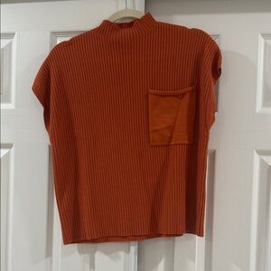 Ribbed Rust Sleeveless Sweater Top with Pocket